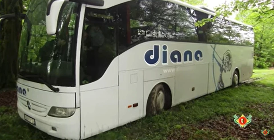 Автобус "Диана тур" нашли в зоне лесопосадки. ФОТО: Министерство внутренних дел Республики Абхазия