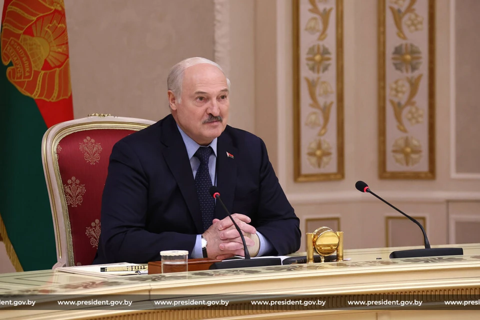 Лукашенко проводит рабочую встречу с губернатором Владимирской области Авдеевым. Фото: president.gov.by