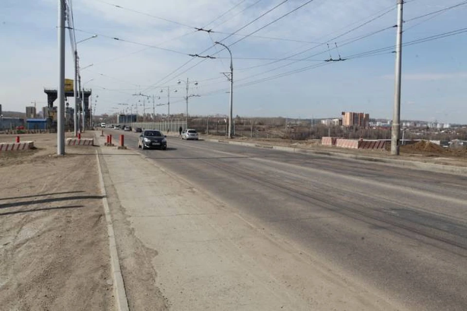2,2 километра дорожного полотна обновят на плотине ГЭС в Иркутске в 2023 году