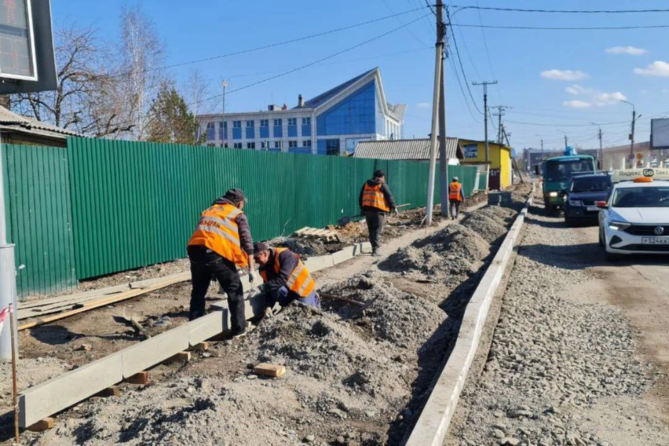 В Иркутске идет ремонт дороги на улице Братской.