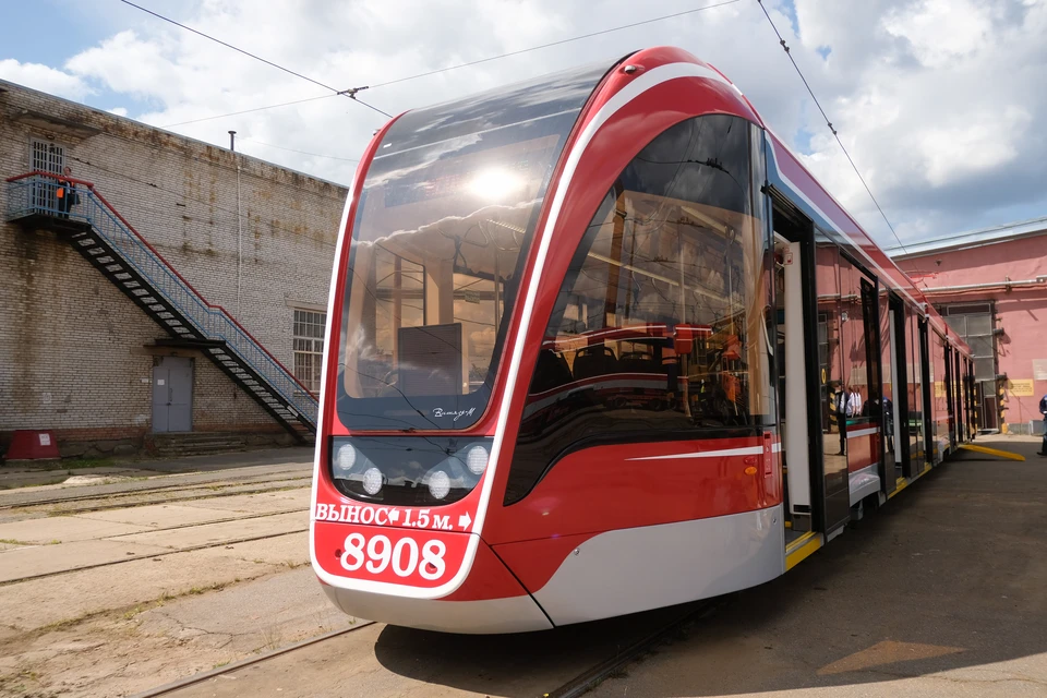 Аукцион по поставке 116 трамваев не состоялся в Петербурге.