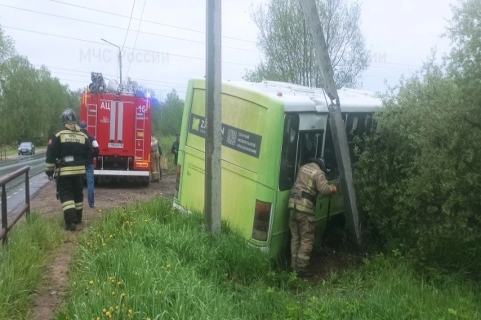 В Рыбинском районе рейсовый автобус попал в ДТП