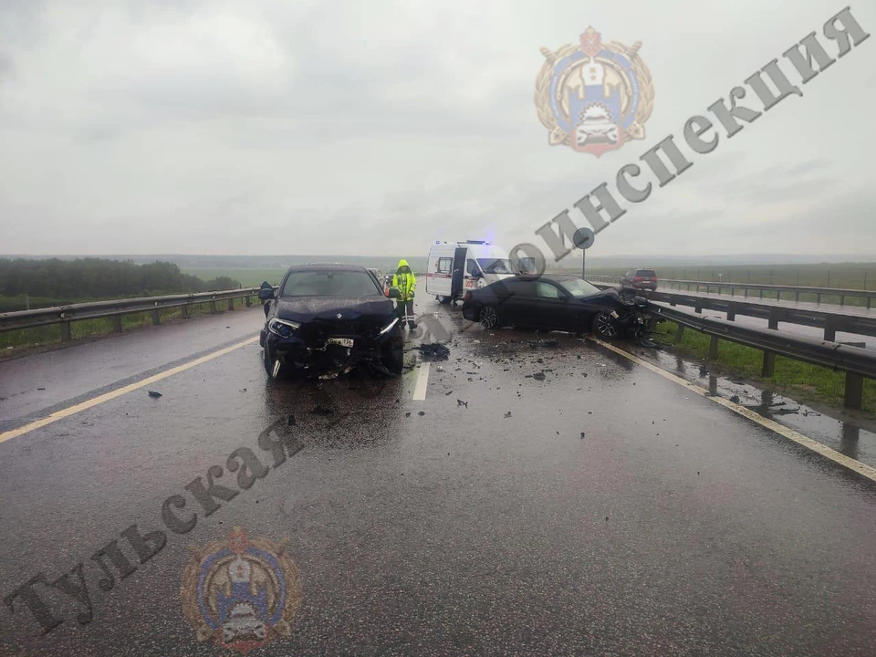 В ДТП в Ефремовском районе Тульской области пострадал водитель автомобиля BMW 730