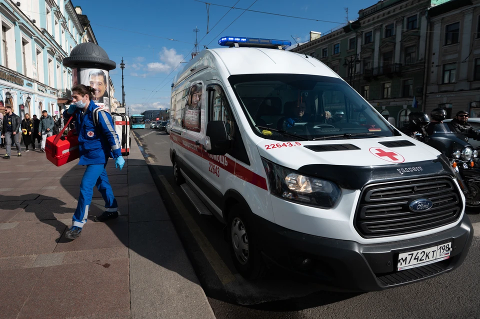 Два человека пострадали в массовом ДТП на улице Руставели в Петербурге.