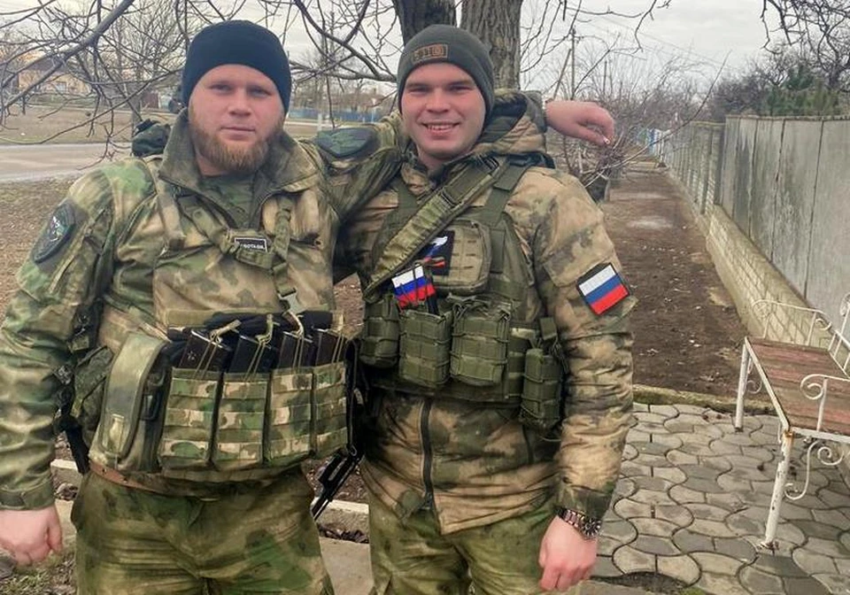 Братья выбрали военную карьеру. Фото: личный архив