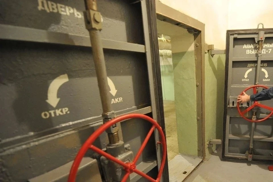 На Украине разгорелся скандал из-за закрытого бомбоубежища в Киеве во время воздушной тревоги
