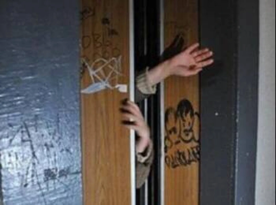 97 % лифтов столицы давно перешагнули отведенный им срок эксплуатации в 25 лет. Фото:enews.md