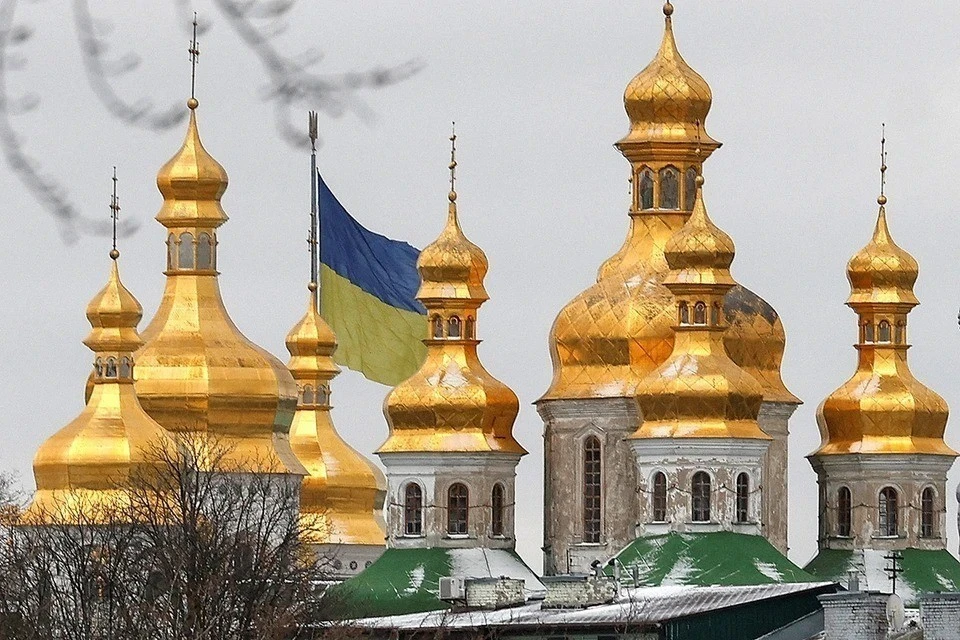 Монахов УПЦ обязали покинуть Киево-Печерскую лавру в трехдневный срок