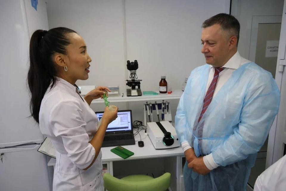 Губернатор Иркутской области Игорь Кобзев посетил Межрегиональный медико-генетический центр расширенного неонатального скрининга.
