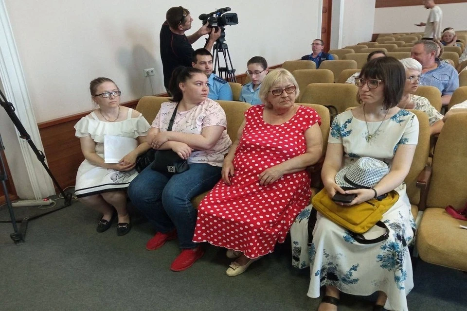 Мэр Анатолий Локоть рассказал о встрече с жителями Хилокского жилмассива в своем телеграм-канале: Фото: https://t.me/alokot