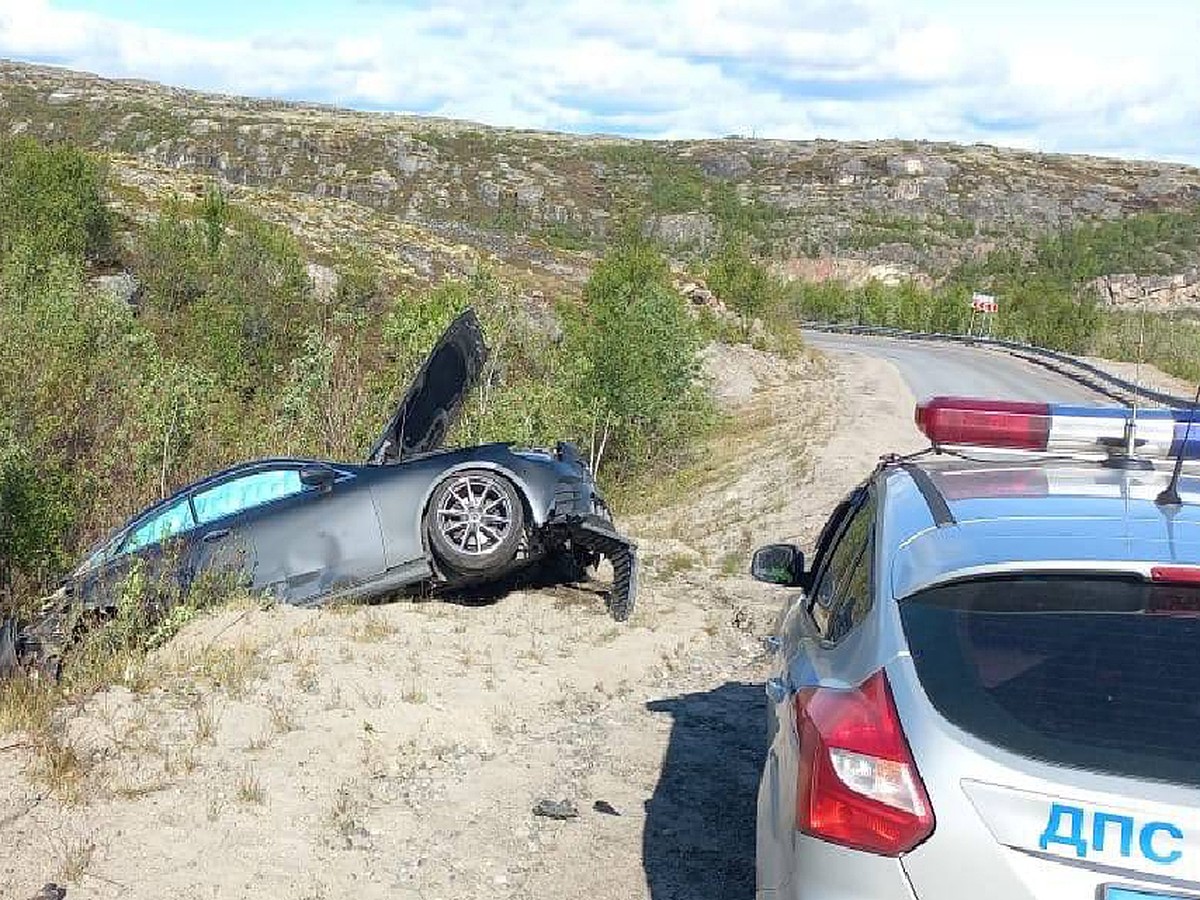 На дороге Мишуково-Снежногорск пьяный водитель Mercedes улетел в кювет -  KP.RU