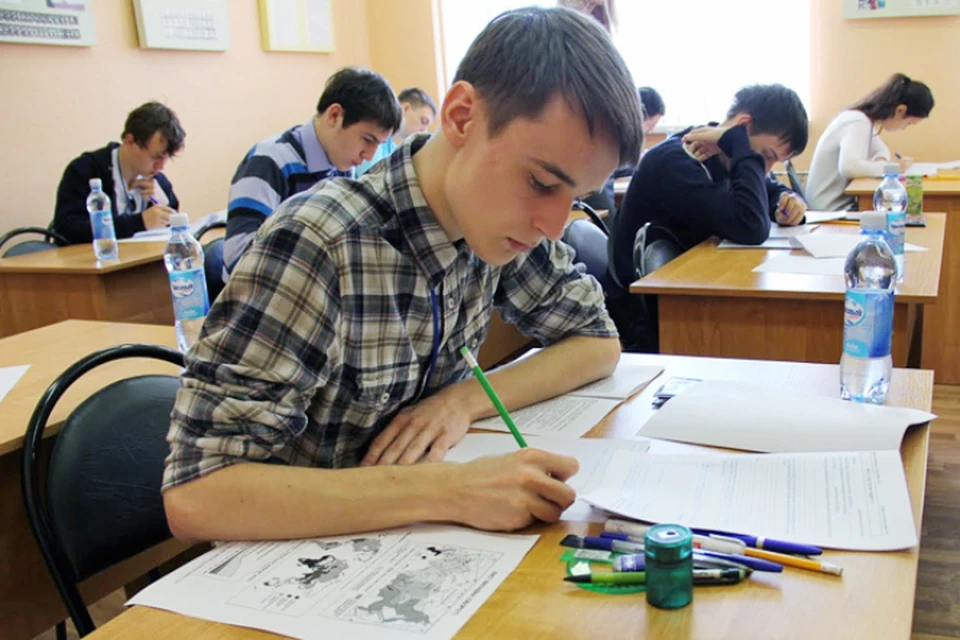 Один школьник заявился на экзамен по французскому языку. Фото: киров.рф