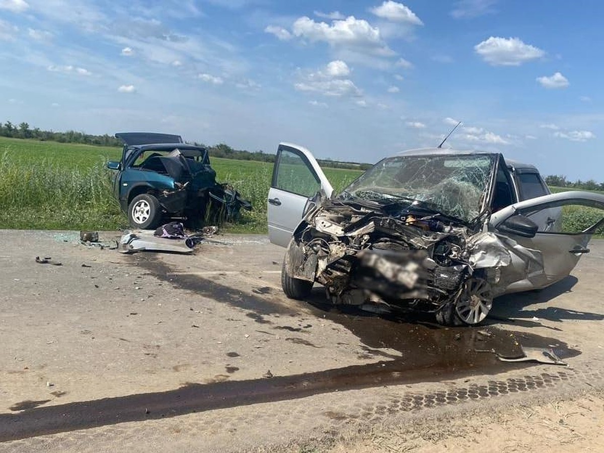 Девятку» разорвало на части: двое погибли, один ранен в ДТП на Горной  Поляне в Волгограде - KP.RU