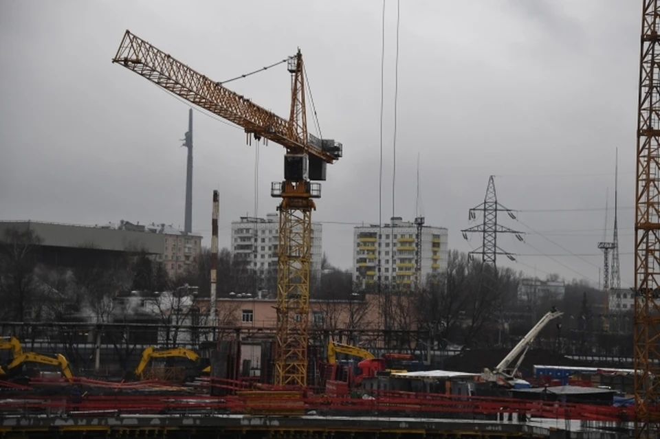 Власти Сарова пожаловались на строительство отеля напротив монастыря