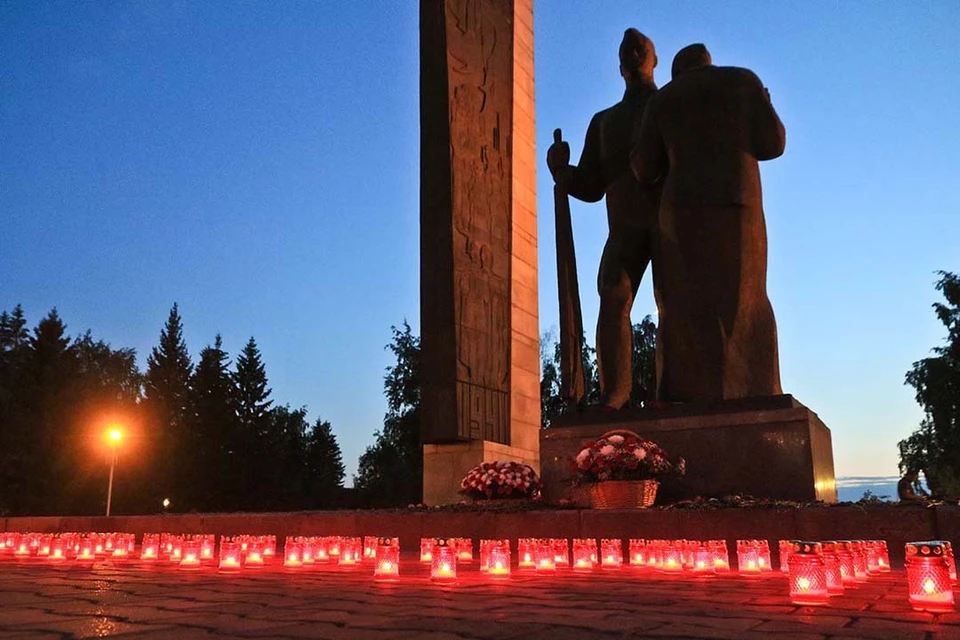 День памяти и скорби в Барнауле