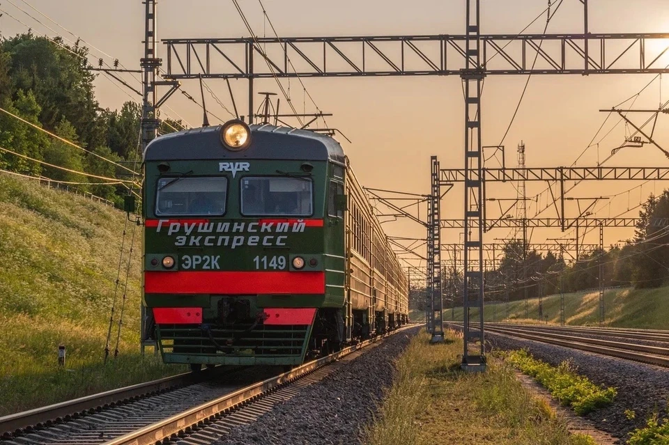 Электричка ЭР2К 1149 обрела в Самаре родную зеленую окраску и третью жизнь. Фото: Куйбышевская железная дорога
