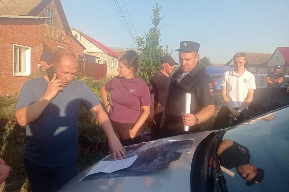 Поисковая операция продолжается.