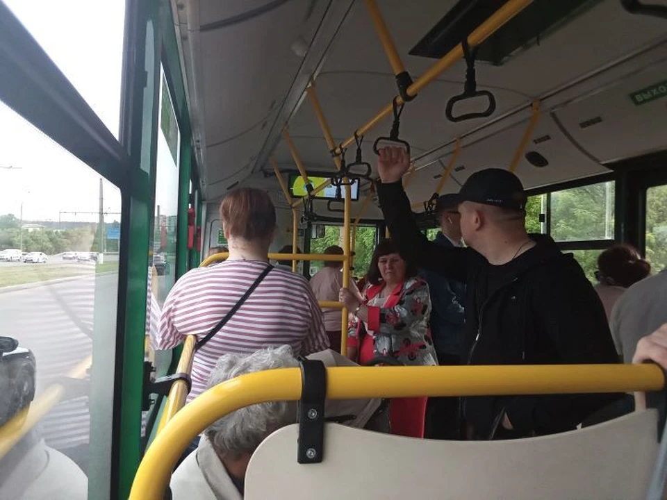 Куряне пока не привыкли к новой схеме движения и транспорта на некоторых маршрутах не хватает