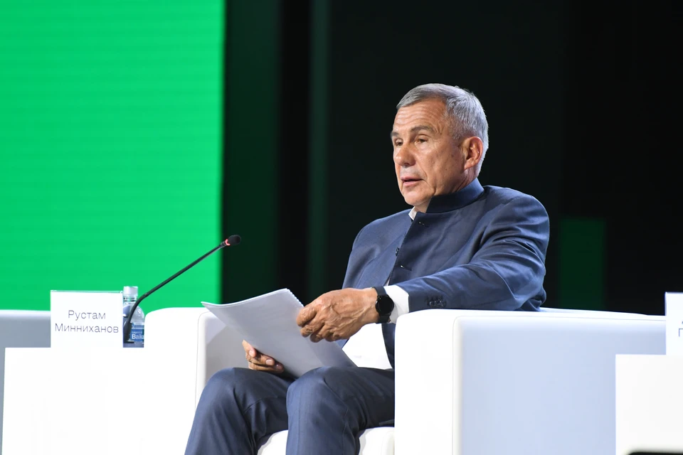 Ему предстоит развивать сферу ЖКХ и городскую среду. Фото: сайт раиса Татарстана