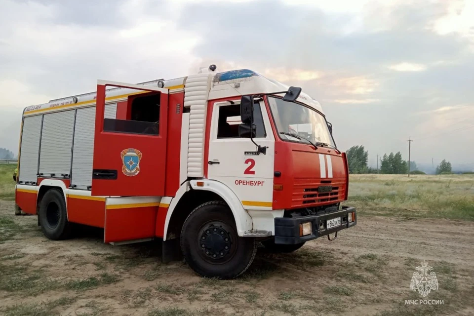 На место прибыли 38 человек и 13 единиц техники.