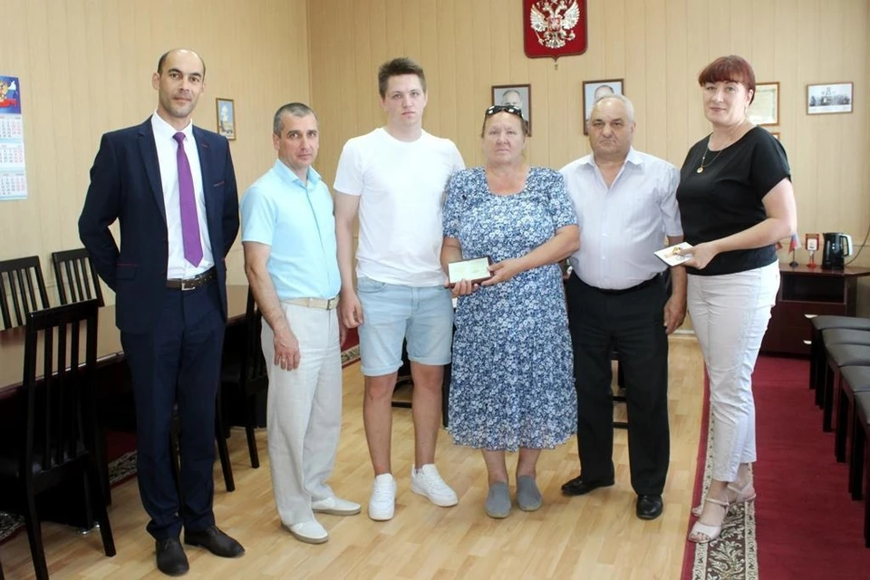 Двое уроженцев Адамовского района получили высокие награды за участие в специальной военной операции.