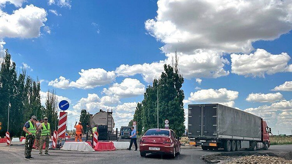 Запас терпения и питьевой воды: как ездить в Крым по «сухопутному коридору»  - KP.RU