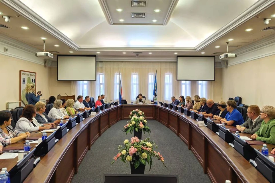 В Правительстве Иркутской области прошло подписание соглашений о партнерстве по созданию и развитию четырех образовательных кластеров.