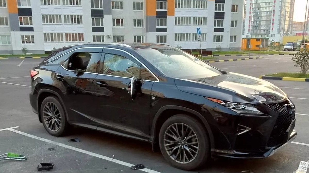 Российский мэр разбил Lexus из-за ямы на дороге в своем городе: Политика: Россия: kormstroytorg.ru