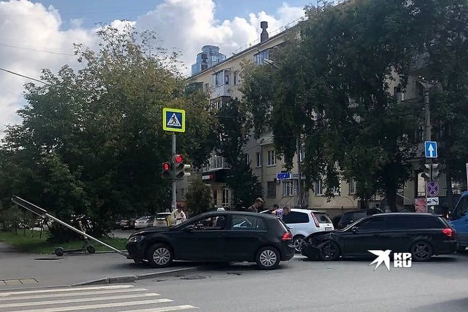 ДТП произошло на перекрестке улиц Первомайская - Мамина Сибиряка