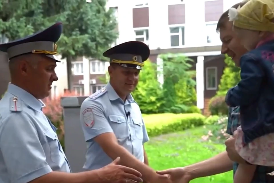 В Липецке инспекторы ГИБДД спасли отравившуюся крысиным ядом девочку 1,5 лет