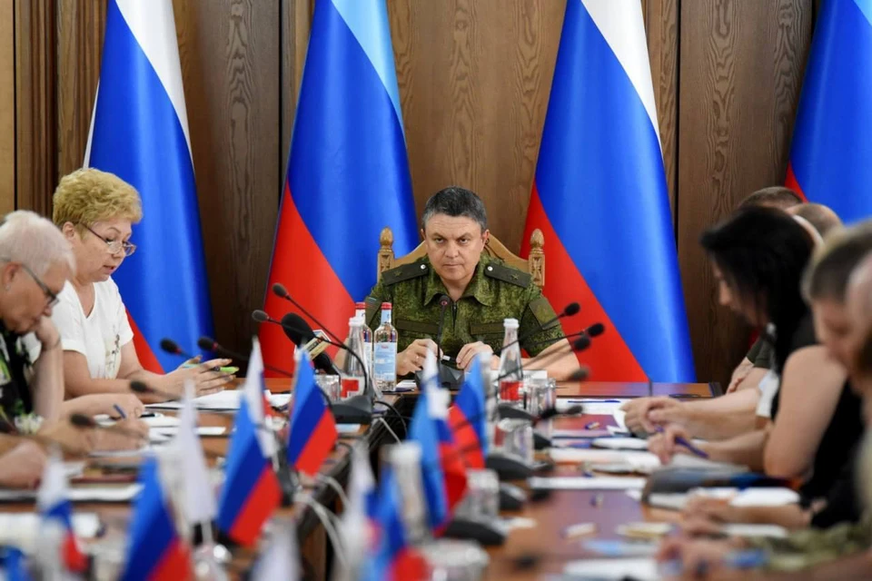 Пасечник поручил организовать поддержку детей. Фото - телеграм-канал Леонида Пасечника