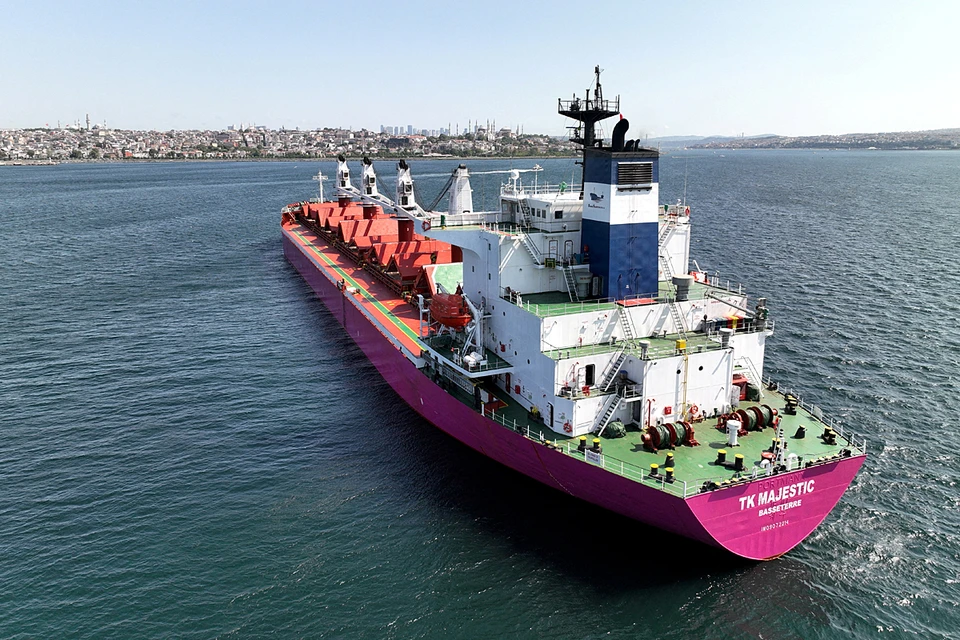 Украина объявила о запуске временных коридоров в Черном море для торговых судов, идущих из или в порты Черноморск, Одесса и Южный