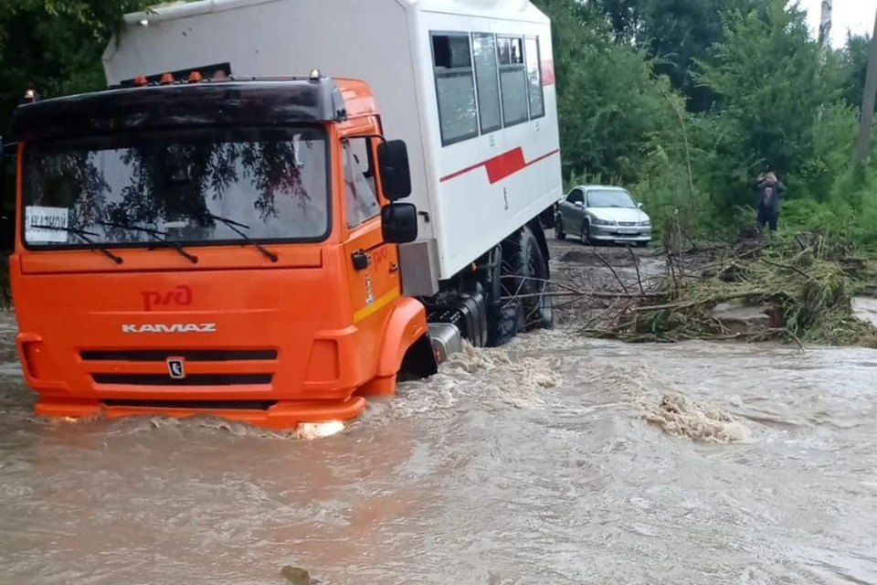 Приморье затопило из-за тайфуна. Фото: ТГ-канал администрации Уссурийска.