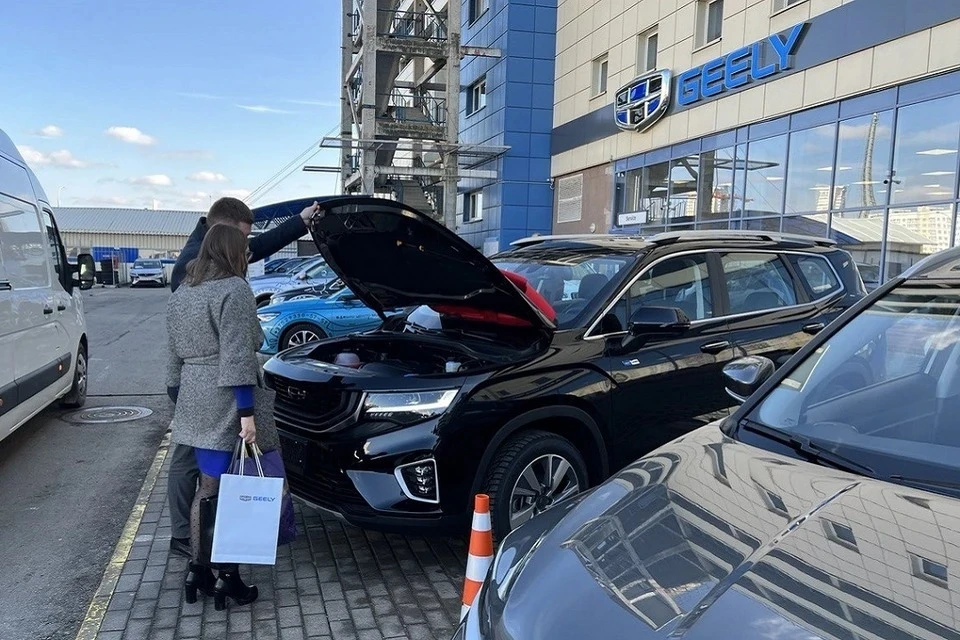 Белорусы начали присматриваться к китайским автомобилям - они и дешевле, и запчасти проще найти. Фото: архив "КП"