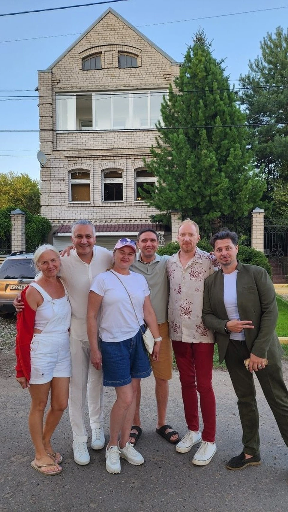 "Динамит" и "Братья Гримм" написали новую песню во время поездки в Кострому. Фото: Илья Зудин/ВК