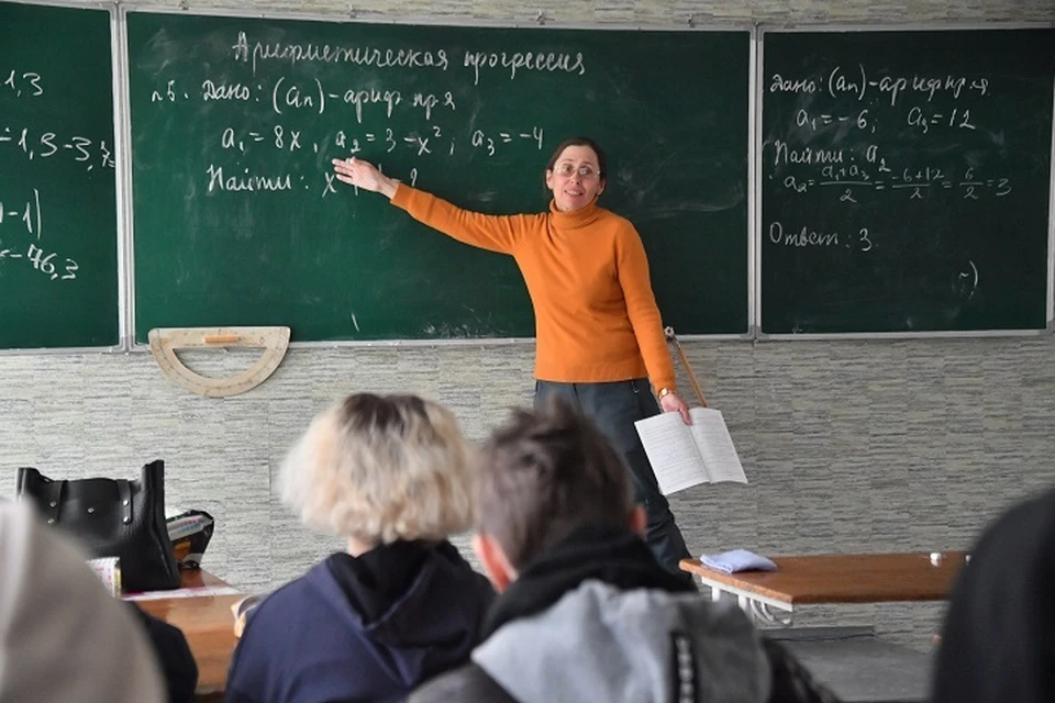 В школах Татарстана не хватает 306 учителей математики.