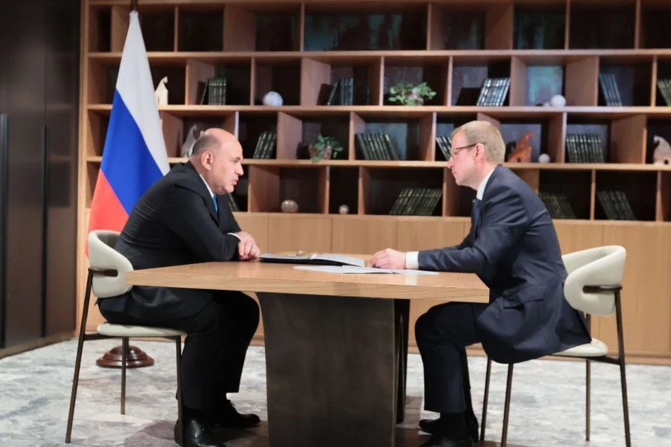Михаил Мишустин и Виктор Томенко
