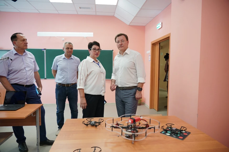 Глава региона высоко оценил обновленные соцобъекты / Фото: Дмитрий Бурлаков