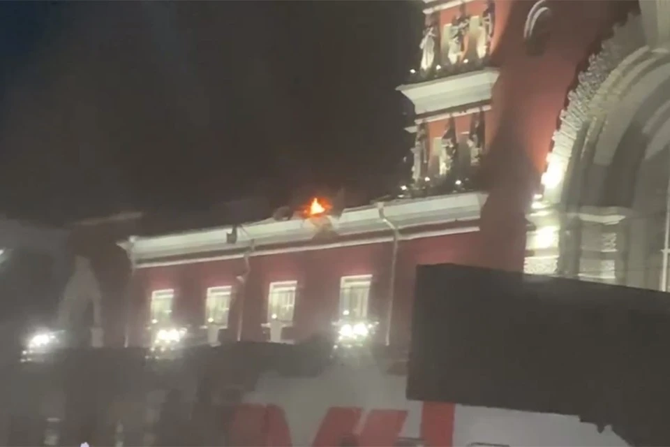 Возникший после удара беспилотника по вокзалу в Курске пожар потушен