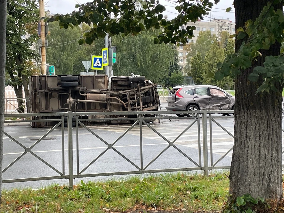 В Костроме неопытный водитель ГАЗа пострадал в ДТП. Фото: ЧП Кострома/ВК