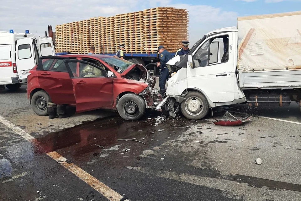 Пенсионер на LADA вылетел на встречку. Фото: Противопожарная служба челябинской области