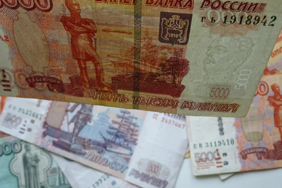 Под Липецком мужчина перевел с чужого счета 100 тысяч знакомому, а тот исчез