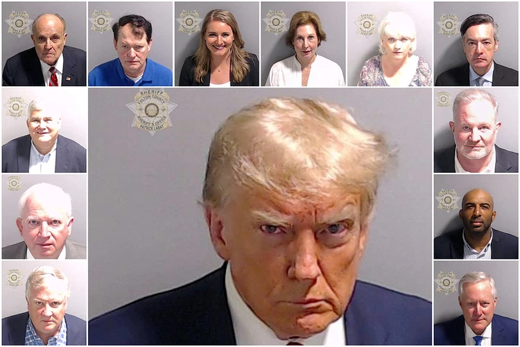 Байден зря смеется: Тюремное фото Трампа стало мемом, его рейтинги взлетели