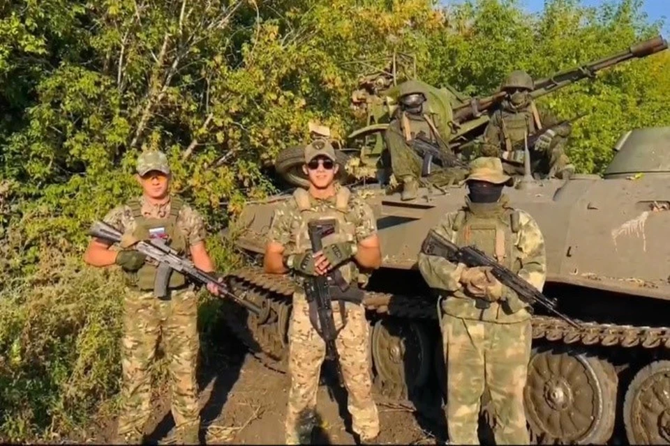 Бойцы пожелали Оренбургу процветания, а жителям здоровья и успехов во всех начинаниях.