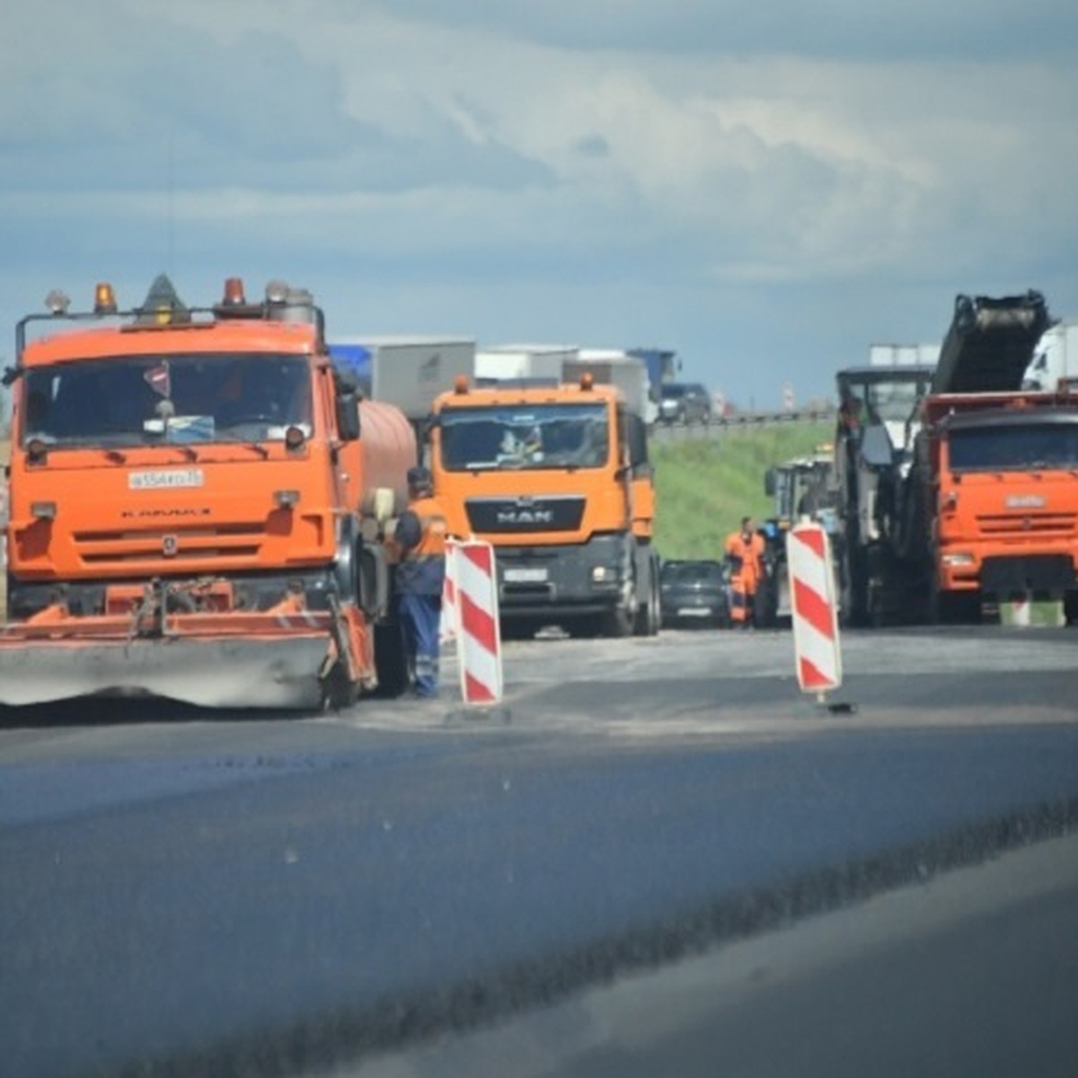 Участок трассы от Луганска до Изварино планируют восстановить в 2024 году -  KP.RU