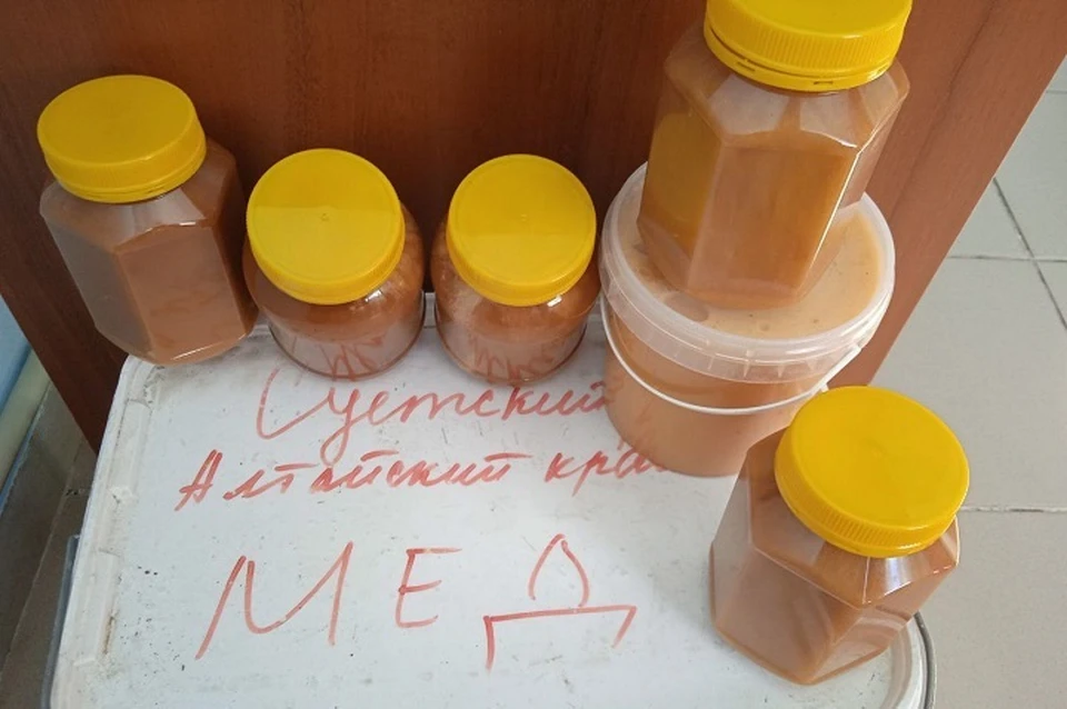 В Славяносербскую больницу передали гуманитарную помощь от Алтайского края. Фото - администрация Славяносербского района