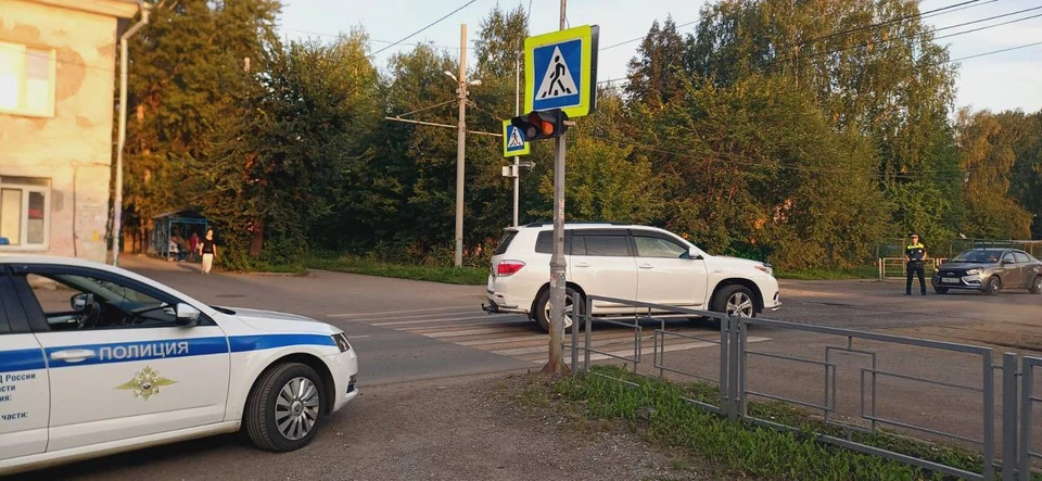 Toyota Highlander под управлением 47-летнего мужчины при повороте налево совершила наезд на пешехода