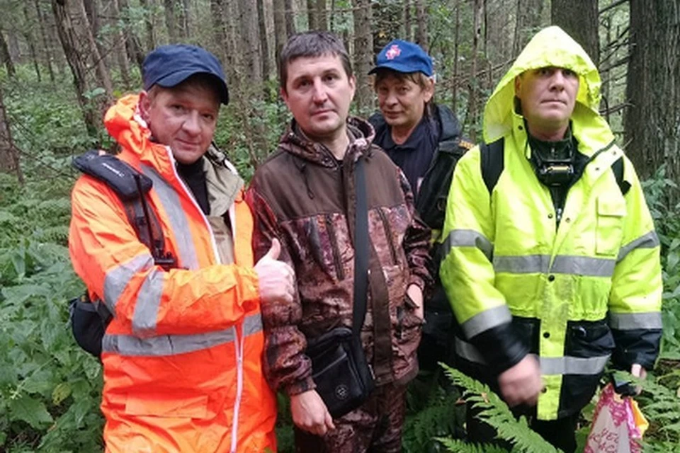 Спасатели нашли потерявшегося в лесу мужчину. Фото Пермской краевой службы спасения.
