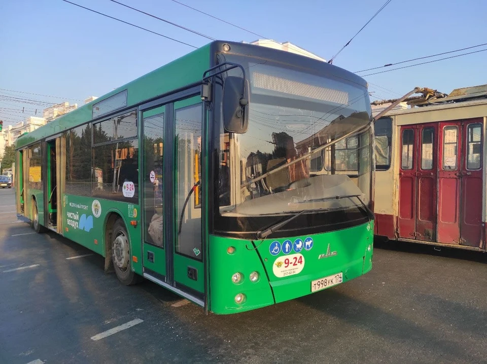 В начале осени пассажиропоток традиционно увеличивается. В автобусах ездят студенты и школьники