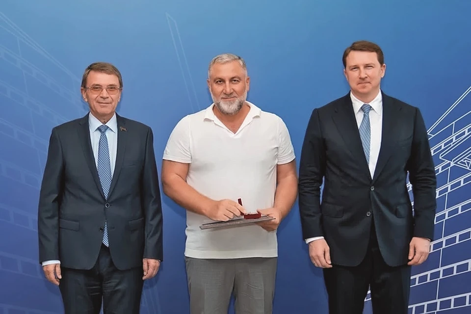 Руководитель ГК «Альпика» Шамиль Нунаев (в центре): «Мы стараемся повышать планку своих возможностей, стремимся удивлять».